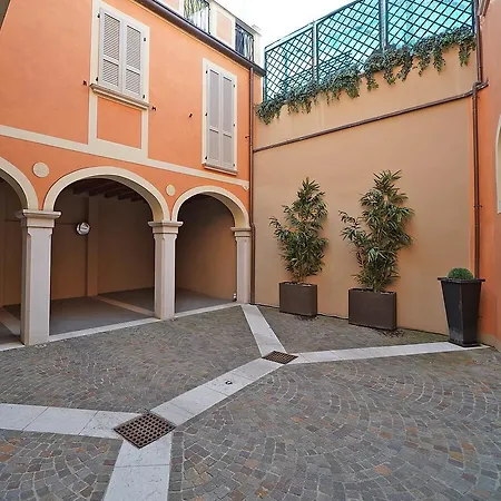 Piccolo Palazzo *